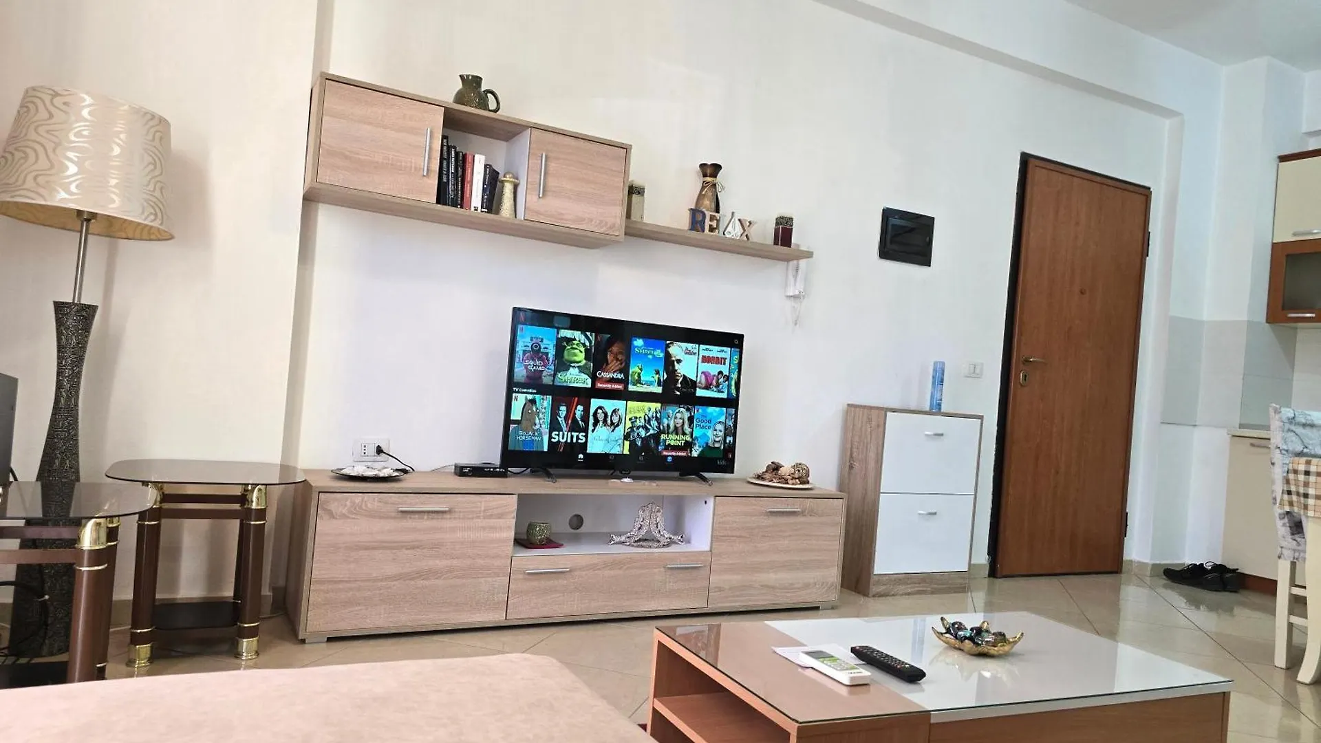 Modern , Quiet , Family Friendly & Fully Furnished Apartment Vlorë