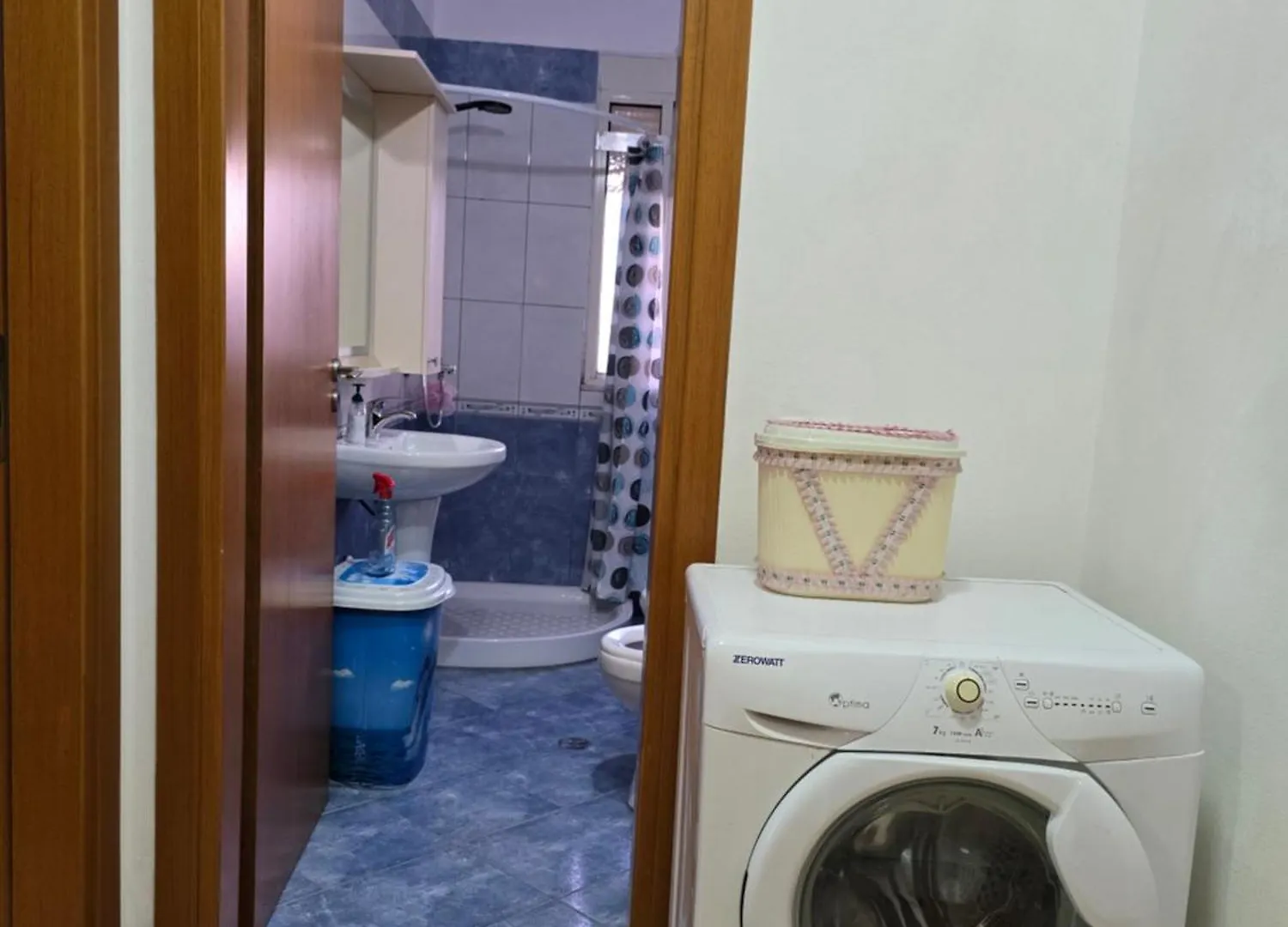 Modern , Quiet , Family Friendly & Fully Furnished Apartment Vlorë